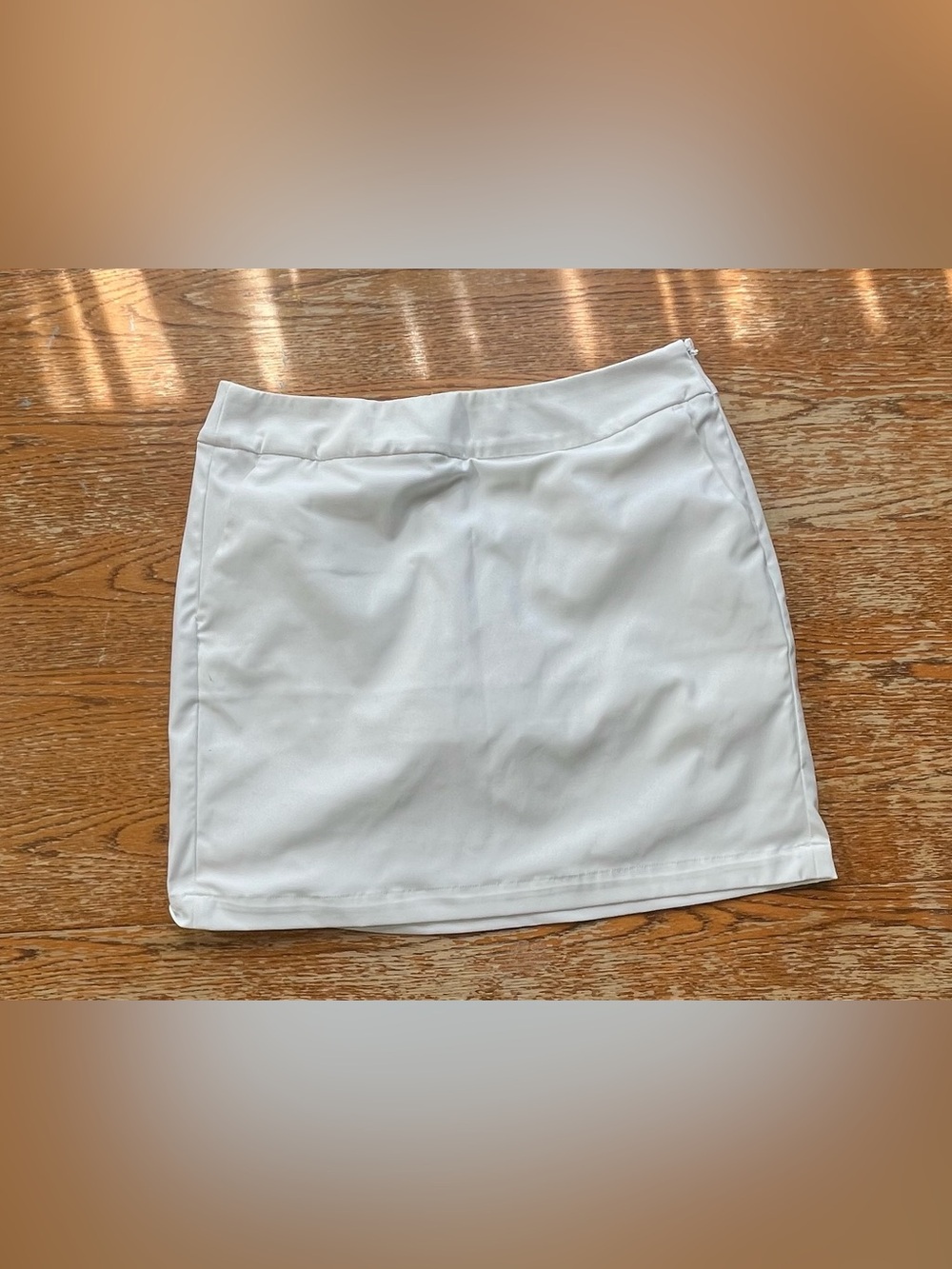 NWNT Nike Dri-FIT solid white golf skort, size 4 Womans